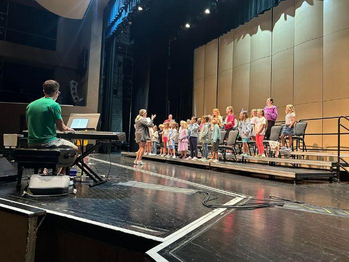 Macomb Youth Chorus Image